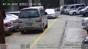 200萬(wàn)像素-某廣州停車(chē)場(chǎng)通道超高清視頻監(jiān)控錄像演示